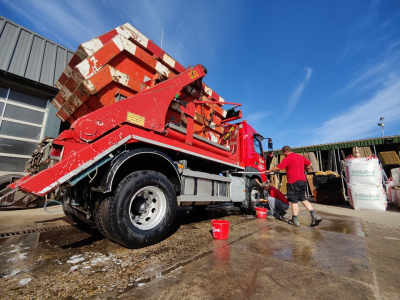 6e702584db2e06efede4104c81ad169282c3a647