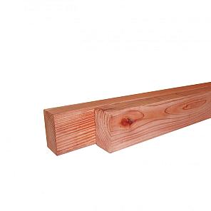 Douglas ligger fijnbezaagd